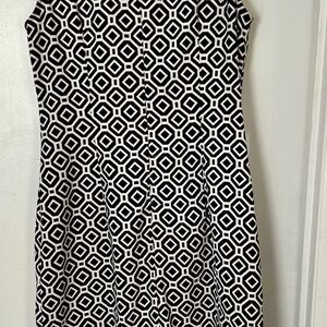 Connected Apparel Black and White Geometric Midi Dress
